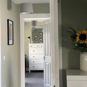 Corstorphine Apartment
